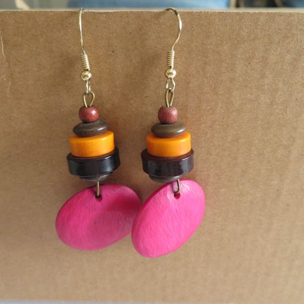 Vintage Beaded Earrings - Picture 5 of 8